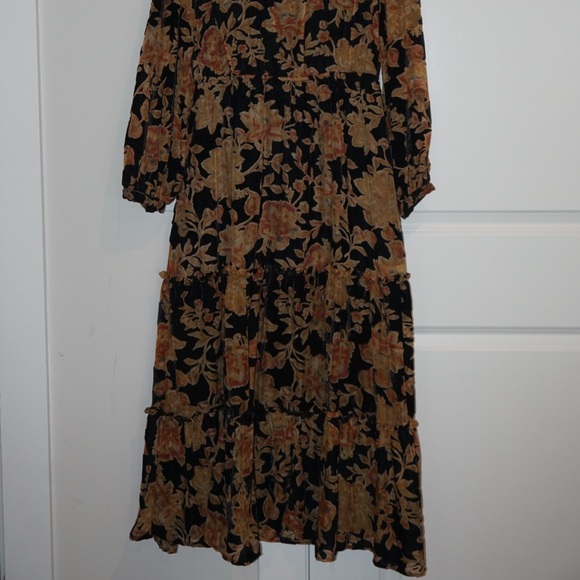 Lost + Wander Maxi Dress Cabin Hideaway - Picture 3 of 7